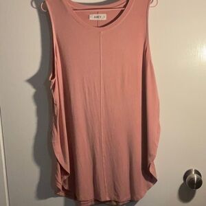 Juicy Brand. XL. Measures 29 inches long. Dusty Rose color. Soft cotton.